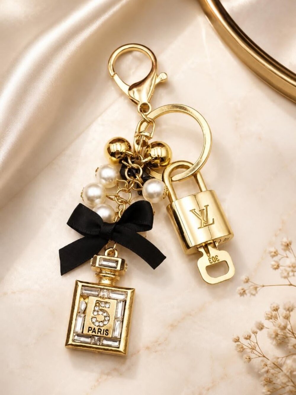 Authentic Louis Vuitton Gold Lock 🔒 Keychain Bag Unbranded N5 Bottle Charm LV